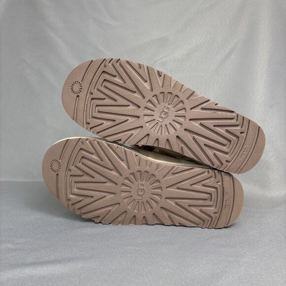 Womens 8 Ugg Boots Gita Powder Cream Purple Pompoms Gorgeous Coquette RARE! - Picture 11 of 11